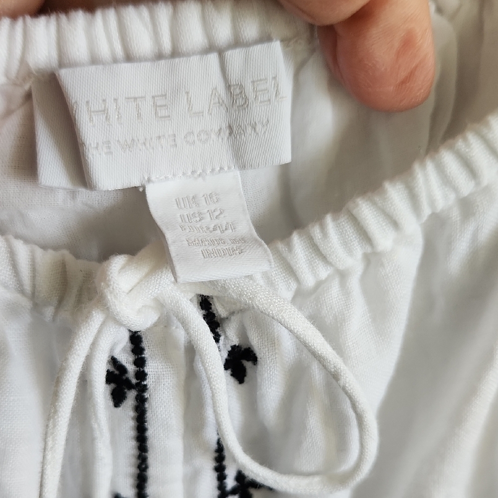 White Casual Dress with Ruffled Waist